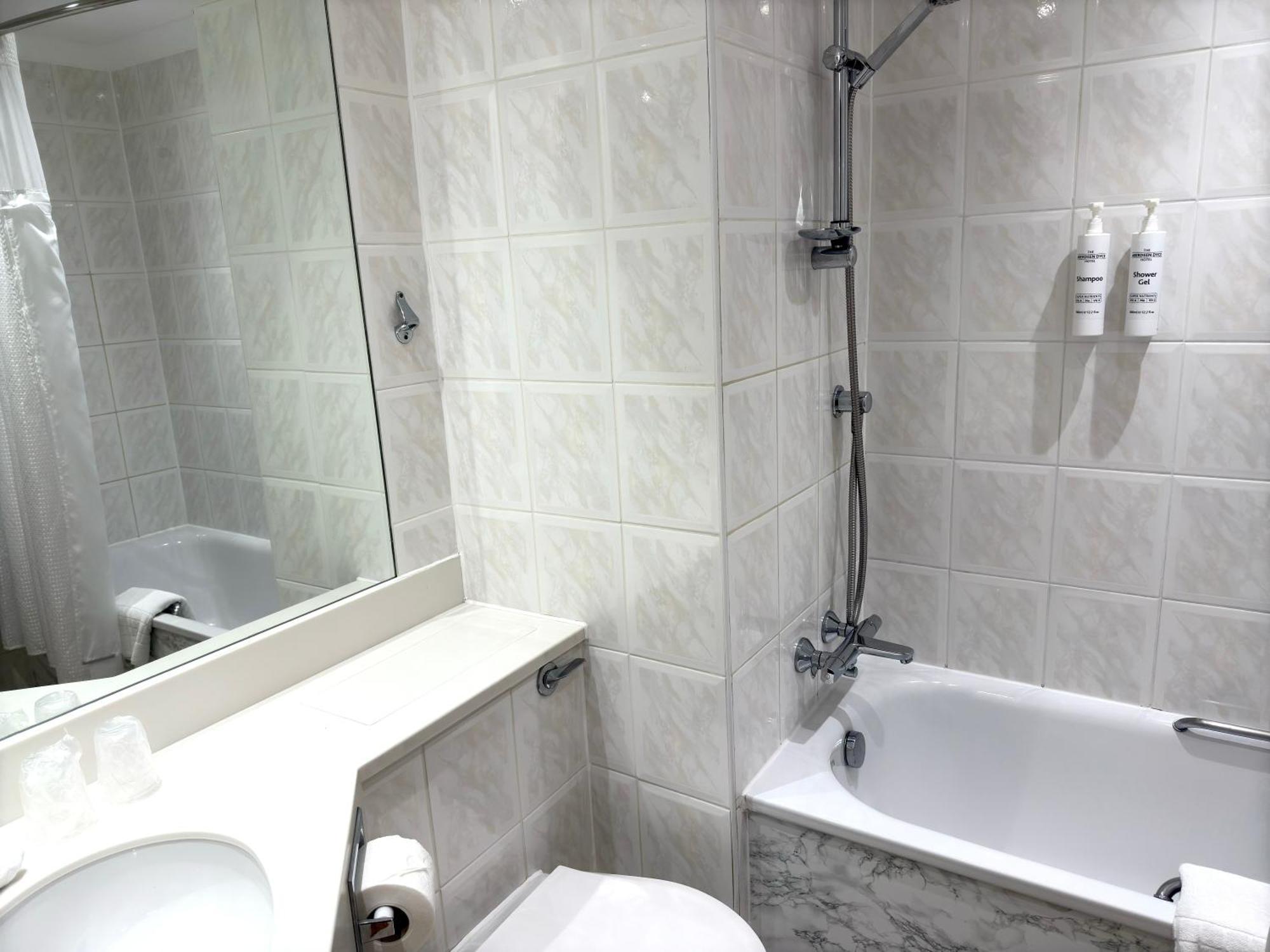 The Aberdeen Dyce Hotel Εξωτερικό φωτογραφία